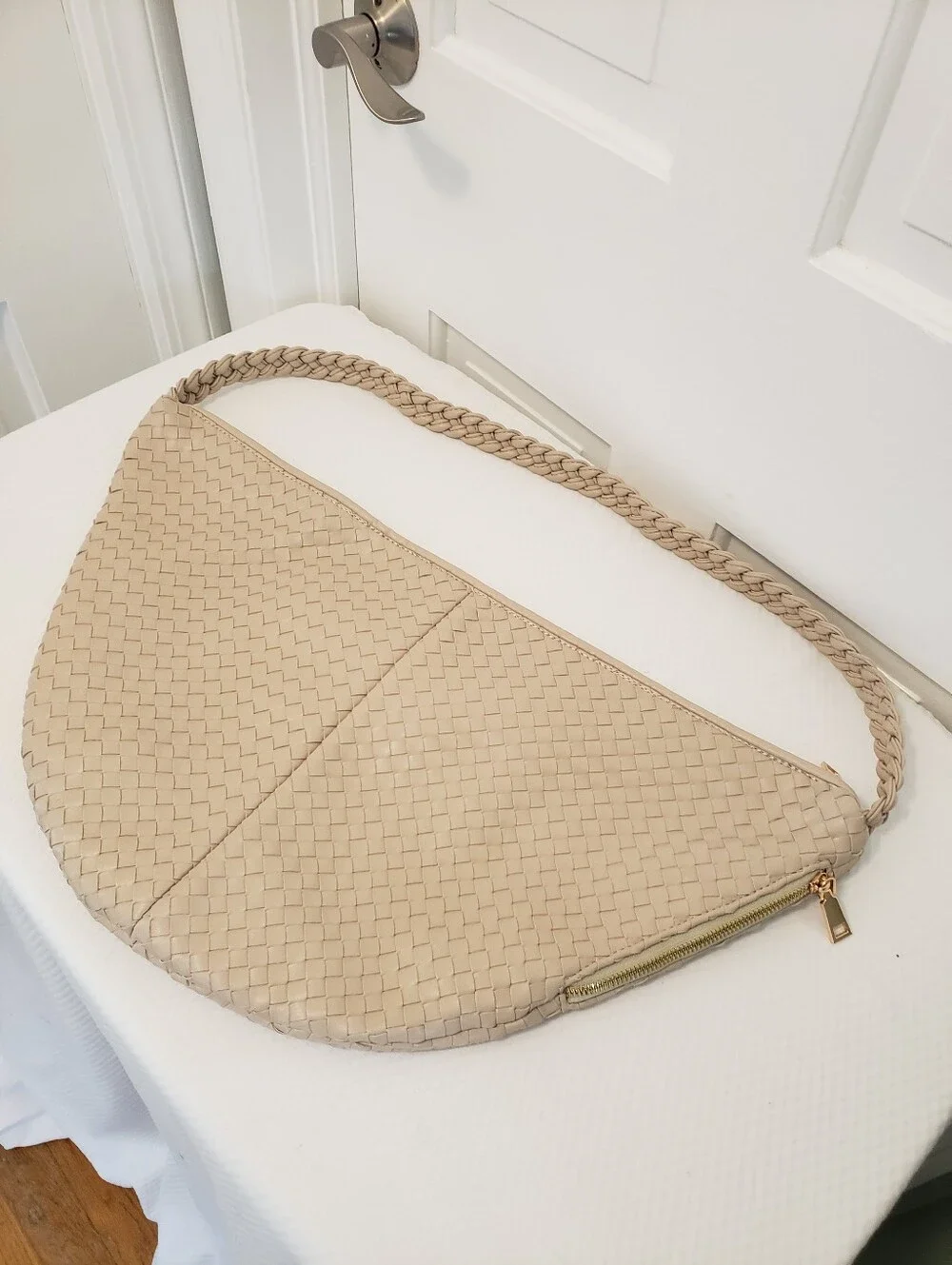 NWOT Anthropologie Melie Bianco Large Crescent Shaped Slouch Shoulder Bag, Beige